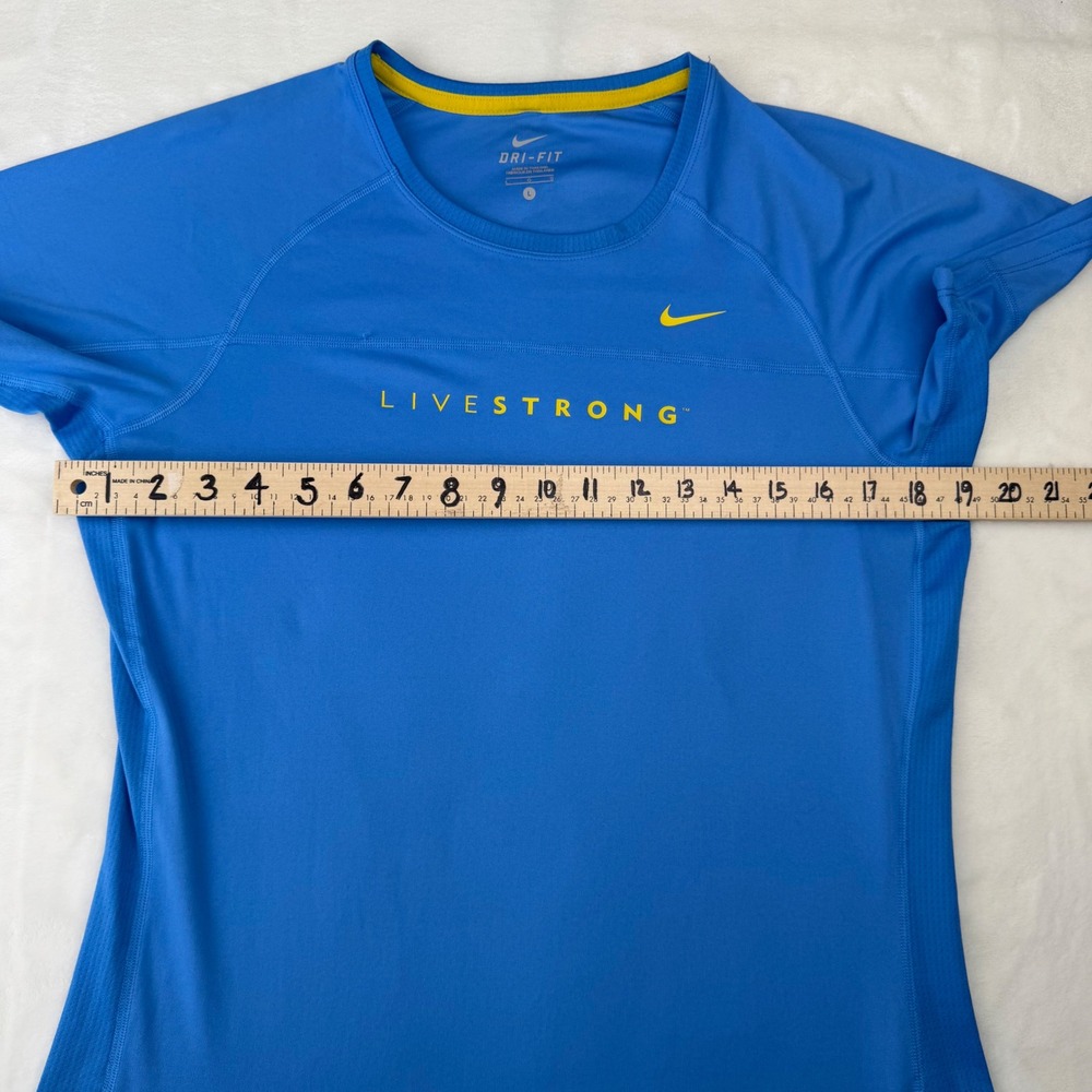 Nike Livestrong Dri-FIT Running Shirt Athletic Training Top Large + To Go Cup - Picture 4 of 14